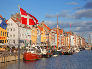 250525781154440_bigstock-Copenhagen-Nyhavn-district-i-26778029 