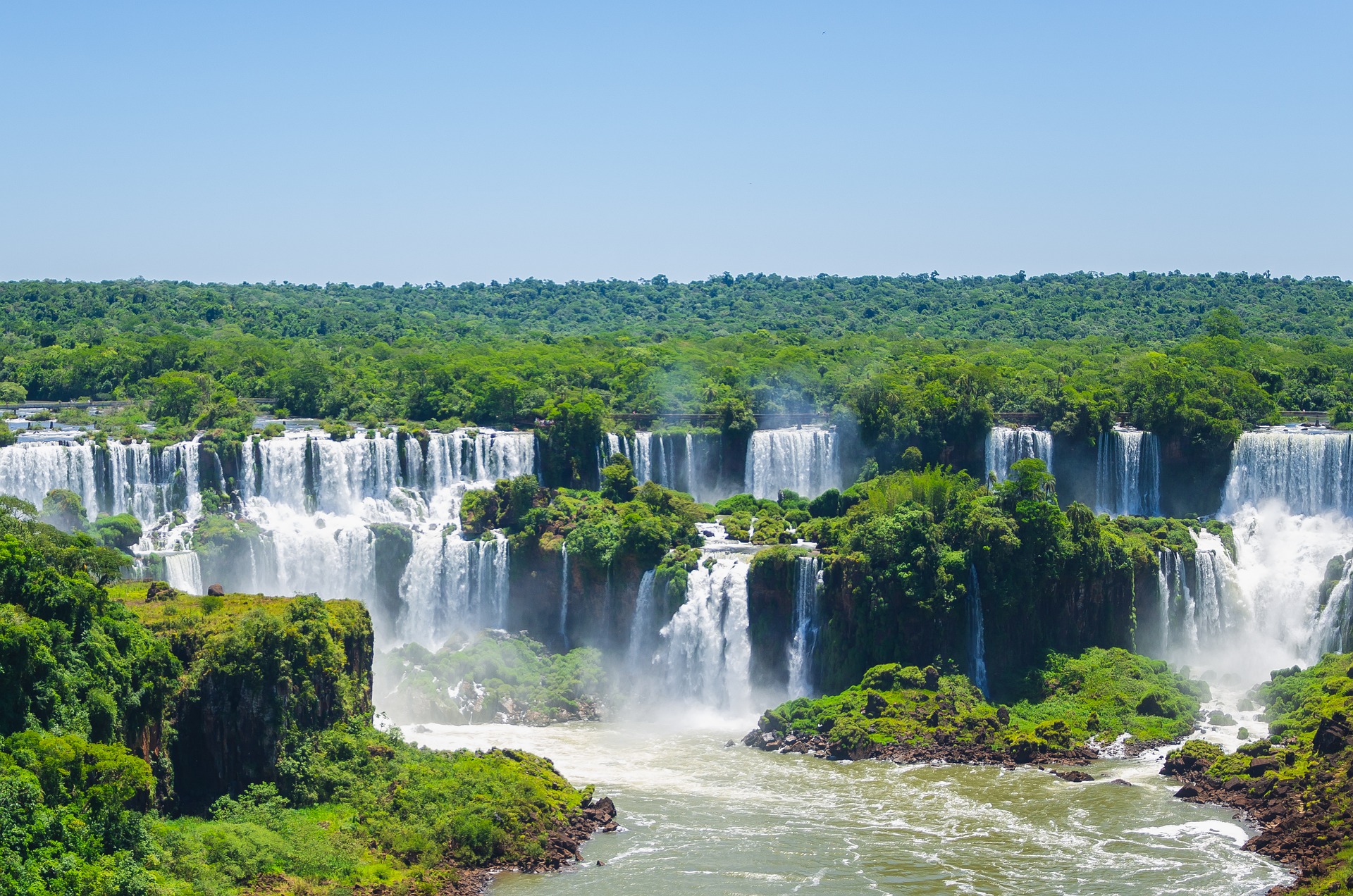 Croisière en Amérique du Sud! Du Chili (Patagonie) à Buenos Aires (Argentine) et découvertes terrestres de Santiago, de Valparaiso, des Chutes d’Iguaçu et de Buenos Aires 