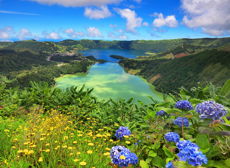 Beautés des Îles des Açores - Circuit & croisière expédition francophone à bord du Exploris One