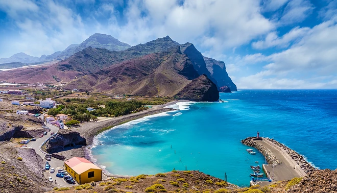 Croisière Espagne, Maroc \u0026 Îles Canaries au temps des fêtes - Stiges, Tanger, Casablanca, Grand Canaries, Tenerife, Lanzarote, Gibraltar, Malaga, Barcelone