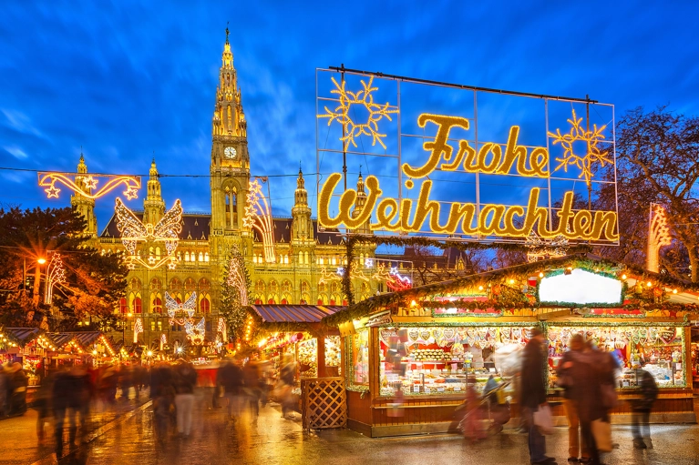 Marchés de Noël, concerts et croisière fluviale sur le Danube- Spectacle exceptionnel d\u0027André Rieu et son orchestre à Bratislava inclus