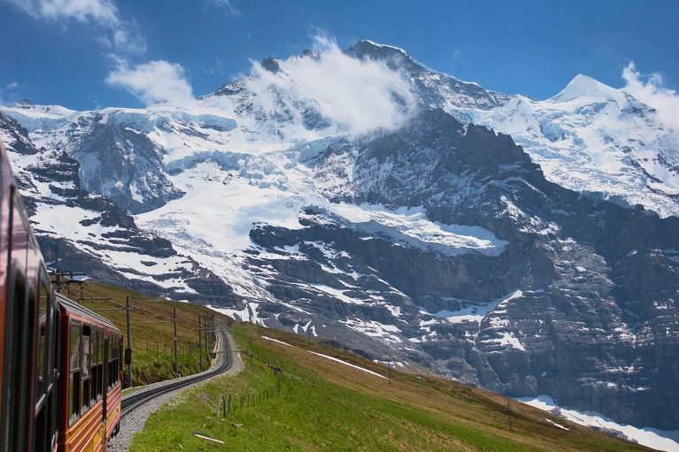 Trains légendaires de Suisse et croisière fluviale sur le Rhin, la Moselle \u0026 le Main