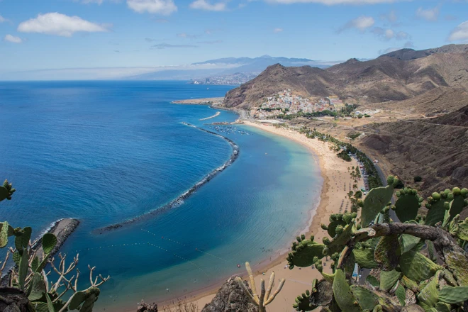 Croisière aux Canaries, Madère, Maroc et Portugal Paysages volcaniques spectaculaires, nature luxuriante et riche patrimoine culturel À bord du Lyrial de Ponant