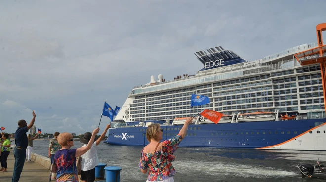 COVID-19​: Louise Drouin à bord du Celebrity EDGE