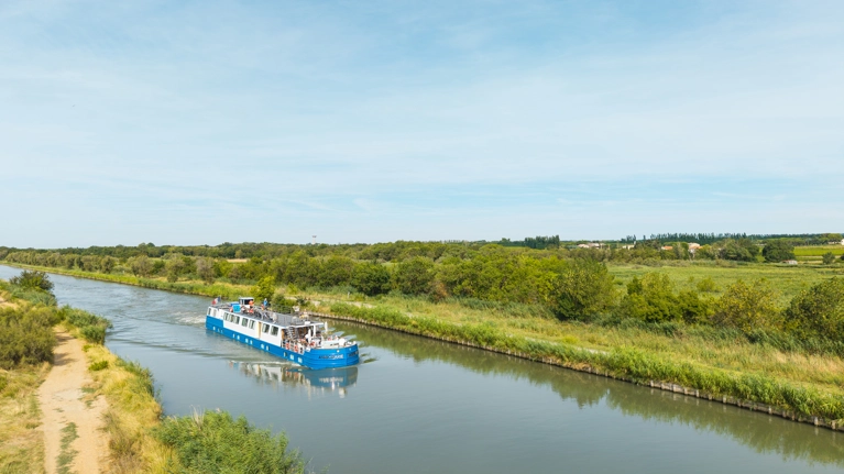 De Toulouse à la Camargue: voyage d\u0027exception dans le Sud de la France - Circuit accompagné avec croisière fluviale (péniche) tout inclus – Occitanie et Provence